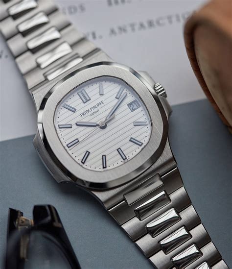 รีวิว Patek Philippe Nautilus Ref. 5711/1A 